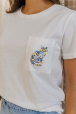 Camiseta Básica Ext Bolsillo Bordado Gato