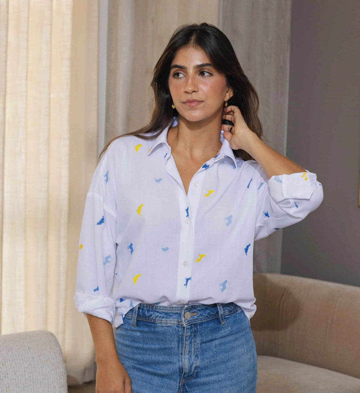 Camisa Ext Full Bordado Perros Blanco