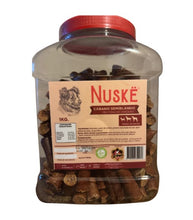 Cargar imagen en el visor de la galería, Snack para Perro Cabano Semiblando de Cordero Nuske
